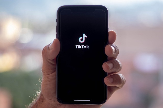 怎么把抖音视频搬到tiktok